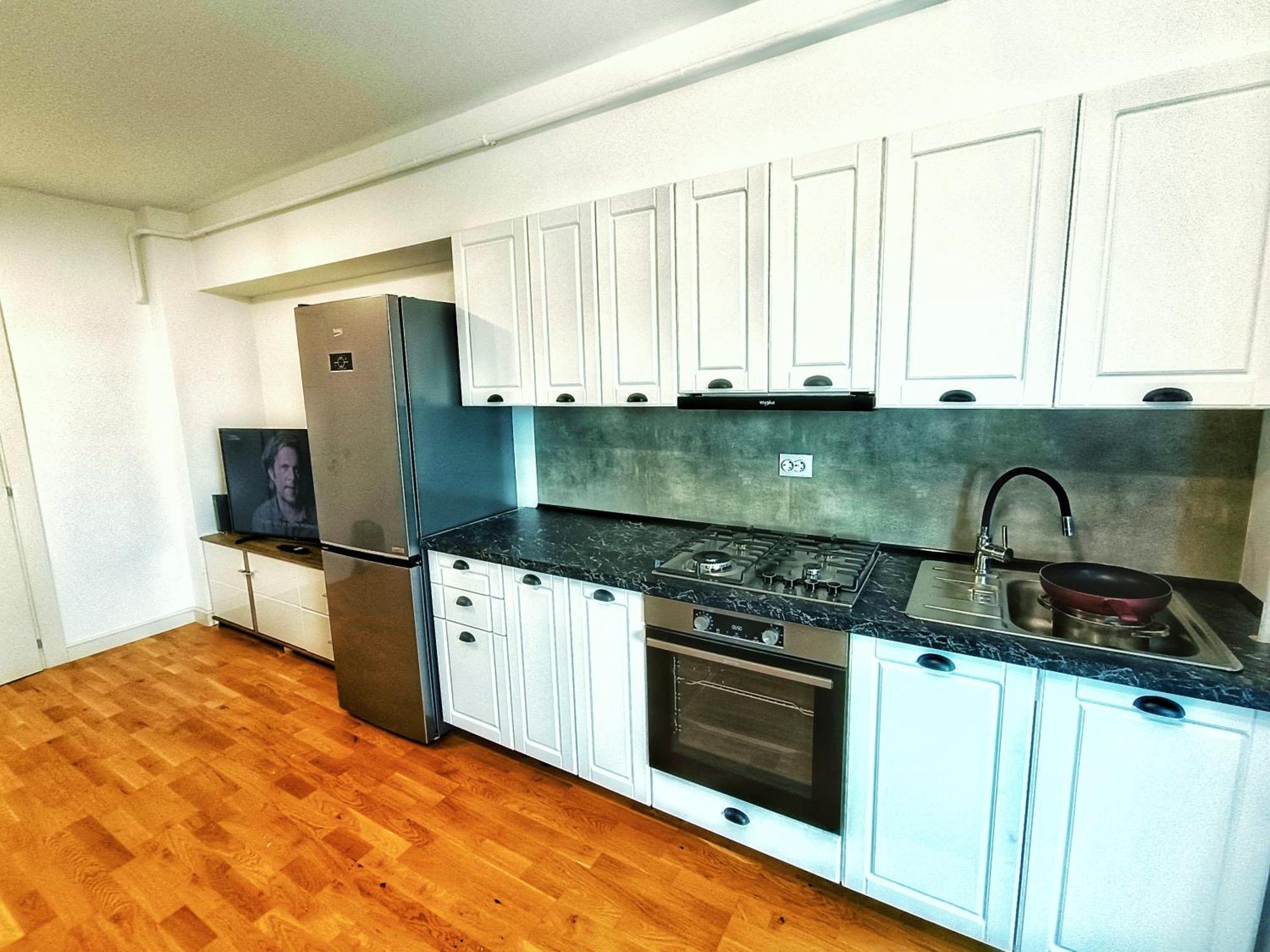Super Apartments Near Airport With Shop & Free Parking Iasi Exterior foto